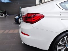 2014款 535i 3.0T AT 设计套装型