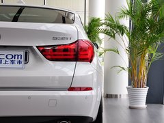 2014款 535i 3.0T AT 设计套装型