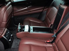 2014款 528i 2.0T AT 设计套装型