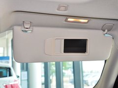 2014款 528i 2.0T AT 设计套装型