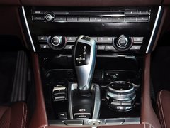 2014款 528i 2.0T AT 设计套装型