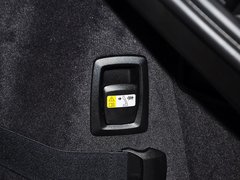 2014款 528i 2.0T AT 设计套装型