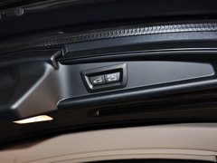 2014款 528i 2.0T AT 设计套装型