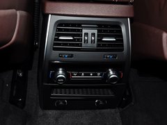 2014款 528i 2.0T AT 设计套装型