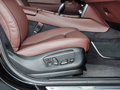 2014款 528i 2.0T AT 设计套装型