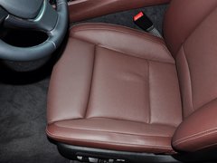 2014款 528i 2.0T AT 设计套装型
