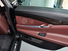 2014款 528i 2.0T AT 设计套装型