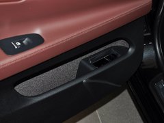2014款 528i 2.0T AT 设计套装型