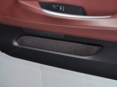 2014款 528i 2.0T AT 设计套装型