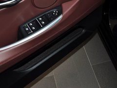 2014款 528i 2.0T AT 设计套装型