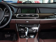2014款 528i 2.0T AT 设计套装型