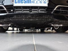 2014款 528i 2.0T AT 设计套装型