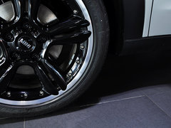 2013款 1.6T AT COOPER ALL4版