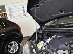2014款 2.5L CVT 四驱豪华版 5座