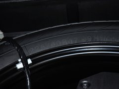 2014款 2.5L CVT 四驱豪华版 5座