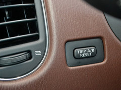 2013款 2.5L 自动 两驱优雅版 5座