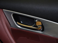 2013款 2.5L 自动 两驱优雅版 5座