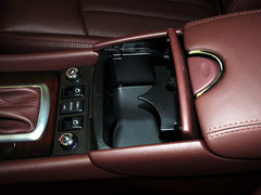 2013款 2.5L 自动 两驱尊雅版 5座