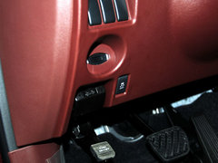 2013款 2.5L 自动 两驱尊雅版 5座