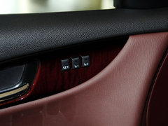 2013款 2.5L 自动 两驱尊雅版 5座