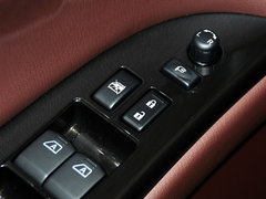 2013款 2.5L 自动 两驱尊雅版 5座
