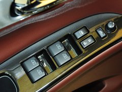 2013款 2.5L 自动 四驱优雅版 5座
