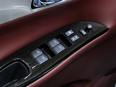 2013款 2.5L 自动 四驱尊雅版 5座