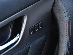 2013款 3.5L 自动 超越版