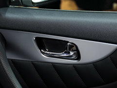 2013款 3.7L 标准版