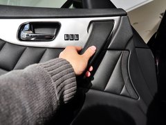 英菲尼迪QX70 2013款 3.7L 标准版