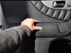 2013款 3.7L 标准版
