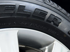2013款 5.6L 自动 4WD 7座