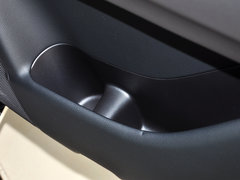 2013款 5.6L 自动 4WD 7座