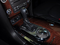 2013款 5.6L 自动 4WD 7座