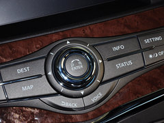 2013款 5.6L 自动 4WD 7座