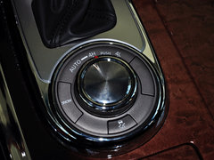 2013款 5.6L 自动 4WD 7座