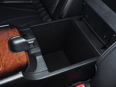 2013款 5.6L 自动 4WD 7座
