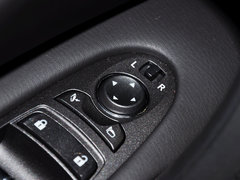 2013款 5.6L 自动 4WD 7座