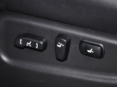 2013款 5.6L 自动 4WD 7座
