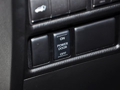 2013款 5.6L 自动 4WD 7座