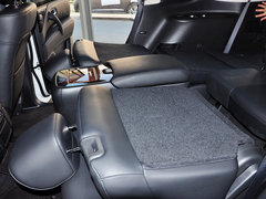 2013款 5.6L 自动 4WD 7座