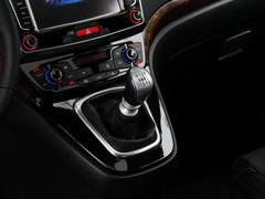 2013款 运动版 1.5T 手动 两驱尊贵型 5座