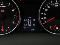 2013款 运动版 1.5T 手动 两驱尊贵型 5座