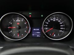 2013款 运动版 1.5T 手动 两驱尊贵型 5座