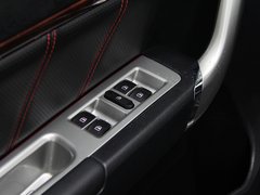 2013款 运动版 1.5T 手动 两驱尊贵型 5座