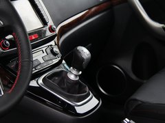 2013款 运动版 1.5T 手动 两驱尊贵型 5座
