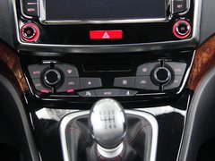 2013款 运动版 1.5T 手动 两驱尊贵型 5座