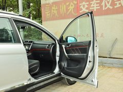 2013款 运动版 1.5T 手动 两驱精英型 5座
