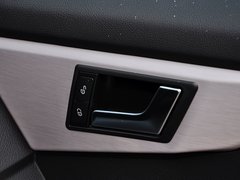 2013款 GLK300 3.0L 自动 四驱动感天窗型 5座