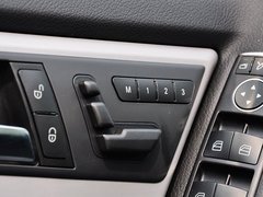 2013款 GLK300 3.0L 自动 四驱动感天窗型 5座